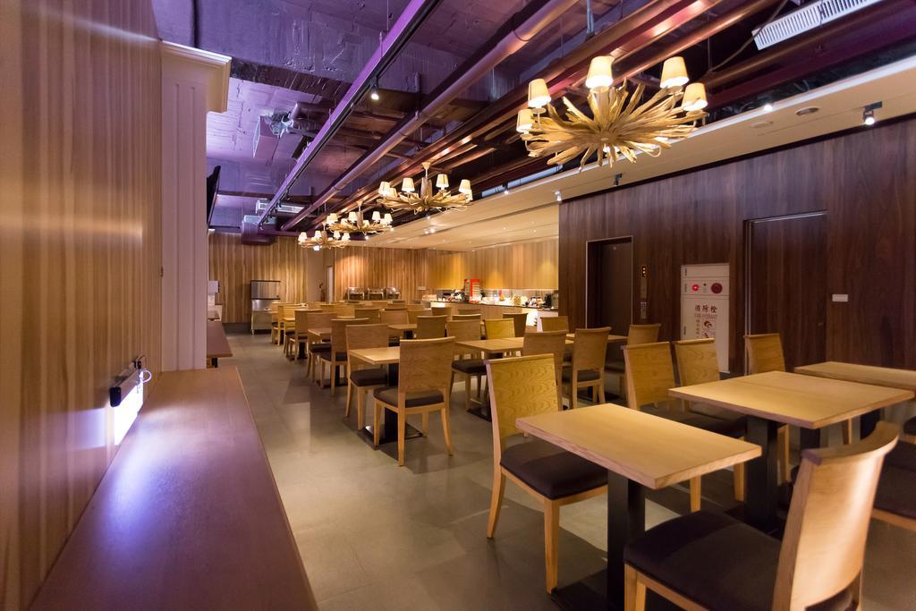 麗馨商旅七賢館 Hotel Kaohsiung Exterior foto
