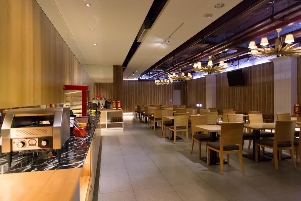 麗馨商旅七賢館 Hotel Kaohsiung Exterior foto