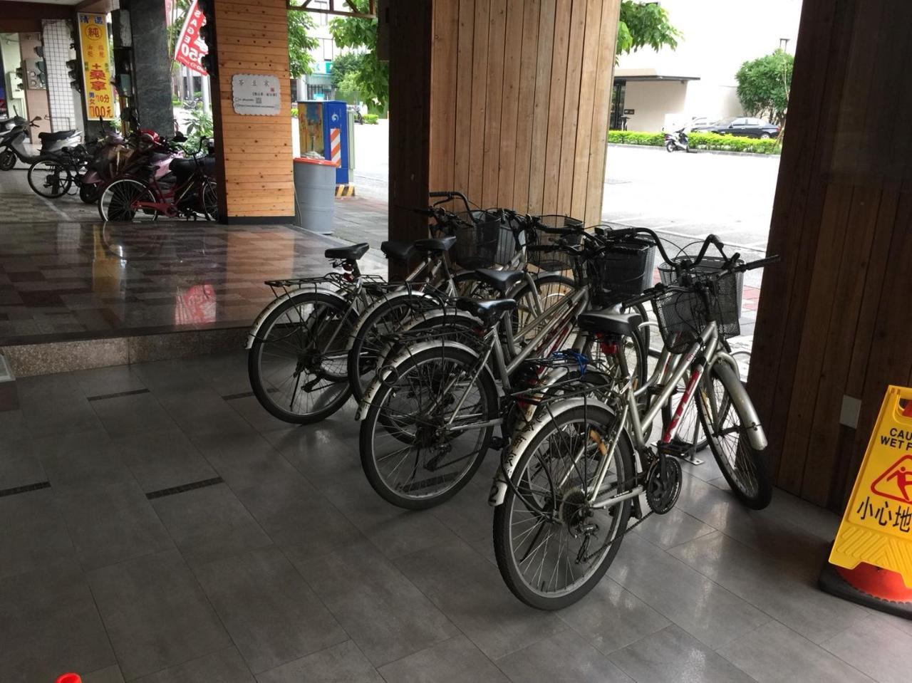 麗馨商旅七賢館 Hotel Kaohsiung Exterior foto